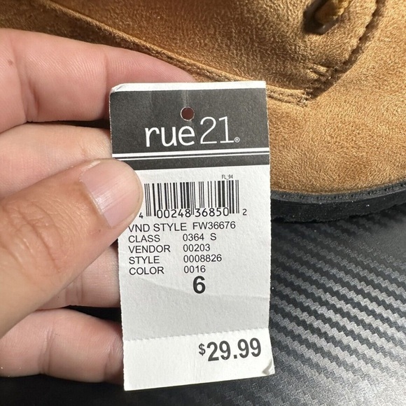 Size 6 - Women's Boots Tie Ankle High Rue21 NWT Faux Suede - Picture 4 of 6